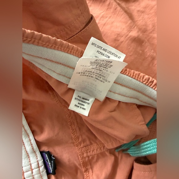 Patagonia Barely Baggies Shorts - 2 1/2" Size Medium Excellent Condition - Picture 5 of 5